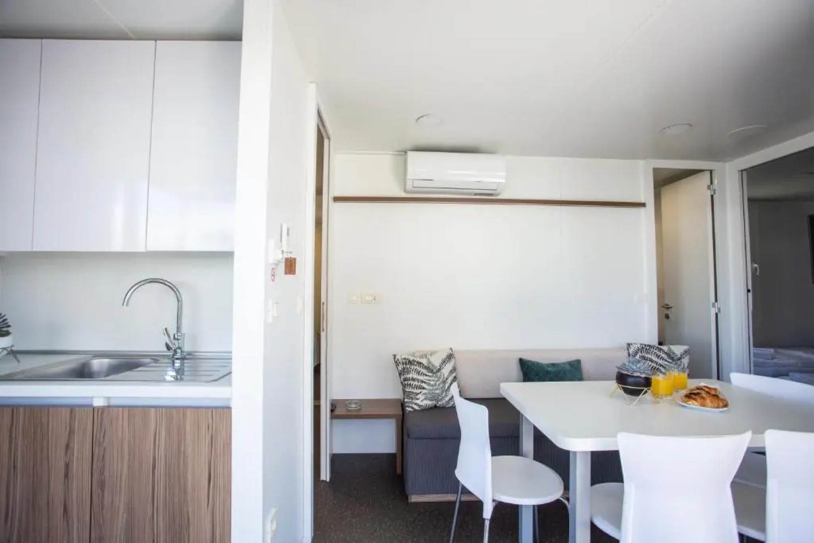 Poseidon Mobile Home Resort - Campsite