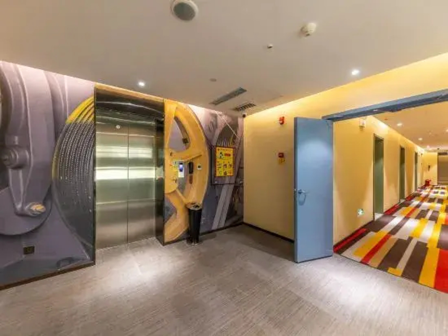 Ibis Hotel (Longnan Railway Station)