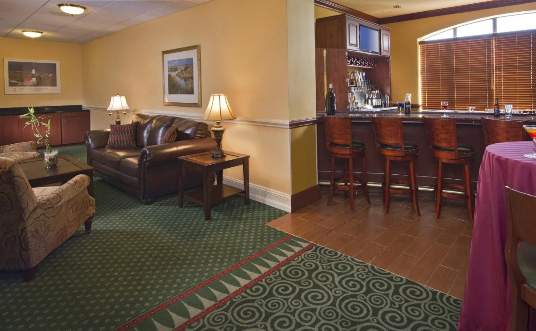 Courtyard by Marriott Long Island MacArthur Airport
