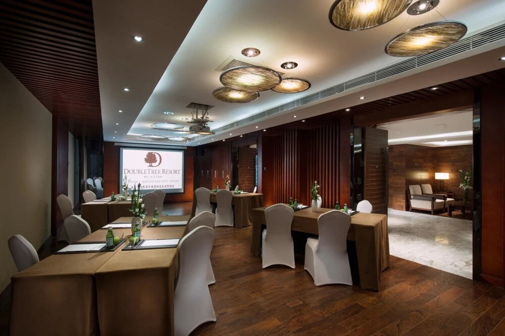 DoubleTree Resort by Hilton Hotel Hainan - Qixianling Hot Spring