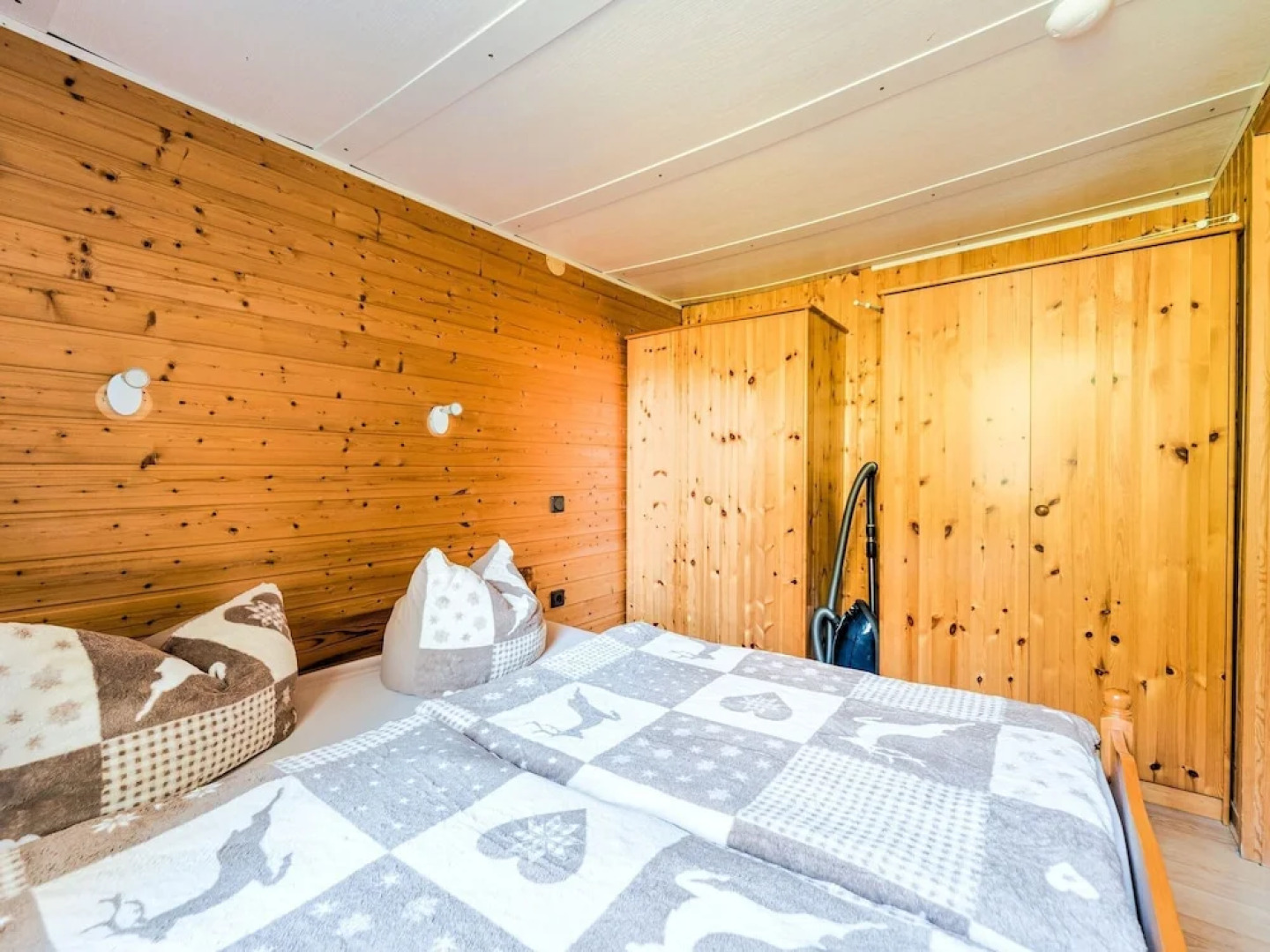 Comely Holiday Home in Güntersberge near Forest