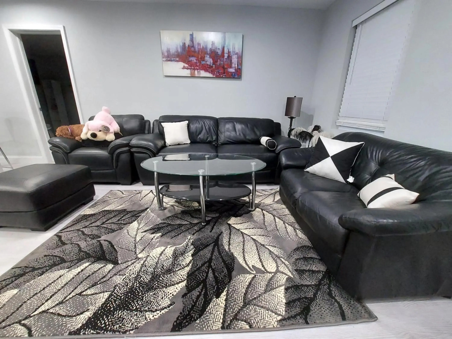 Nice house between two beaches.