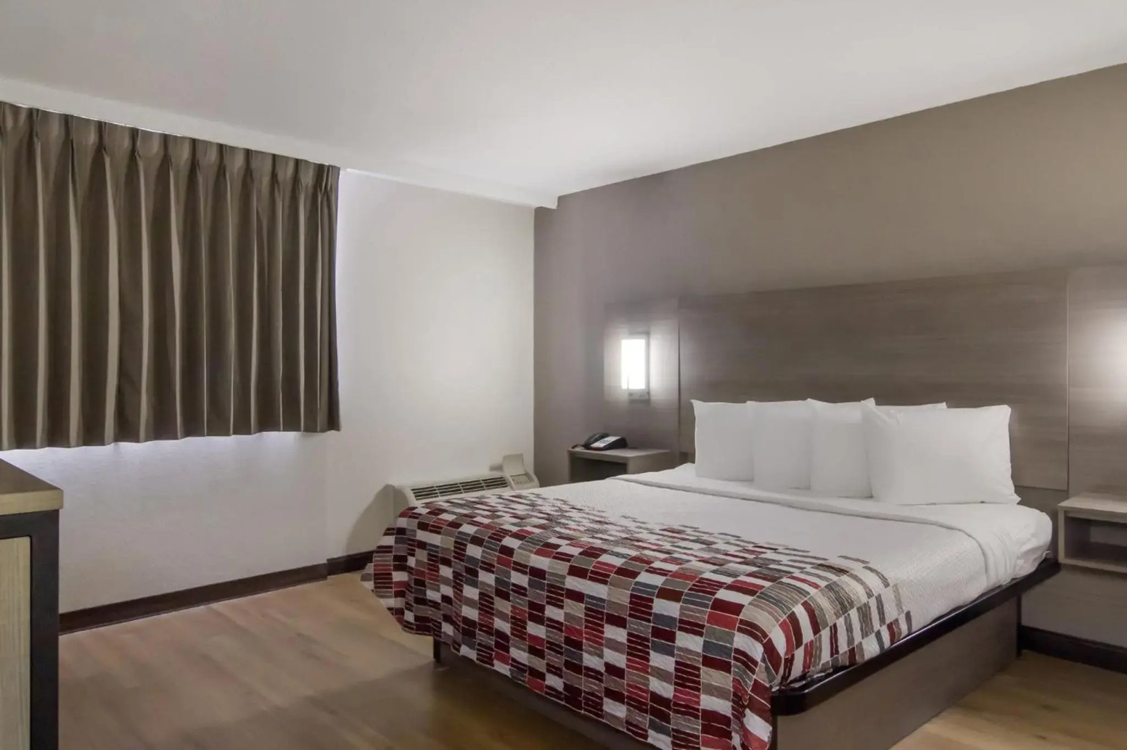 Red Roof Inn & Suites Brunswick I-95