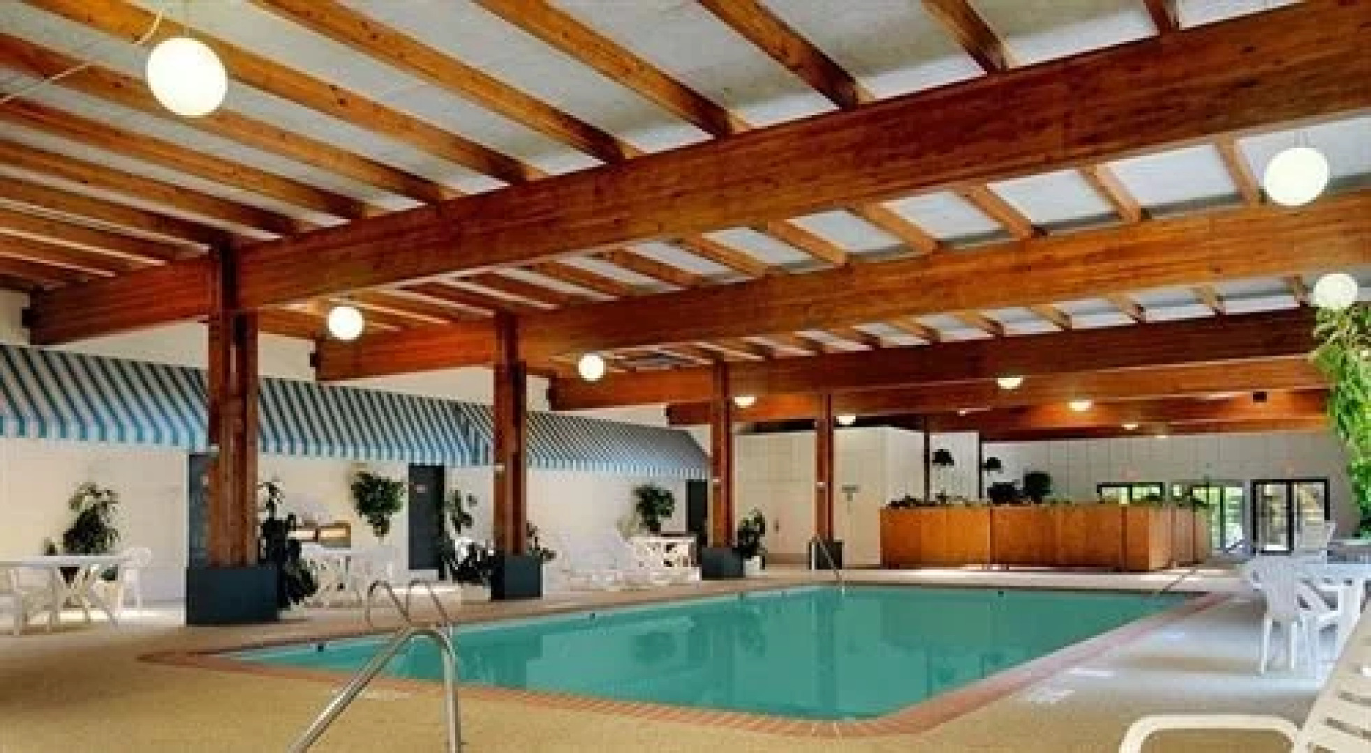 Days Inn Maplewood Hotel And Conference Center