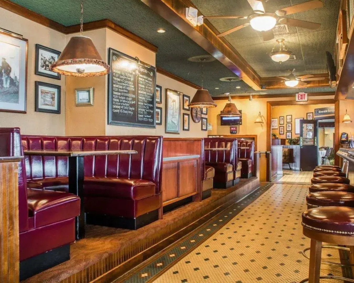 Quality Inn & Suites Riverfront Oswego