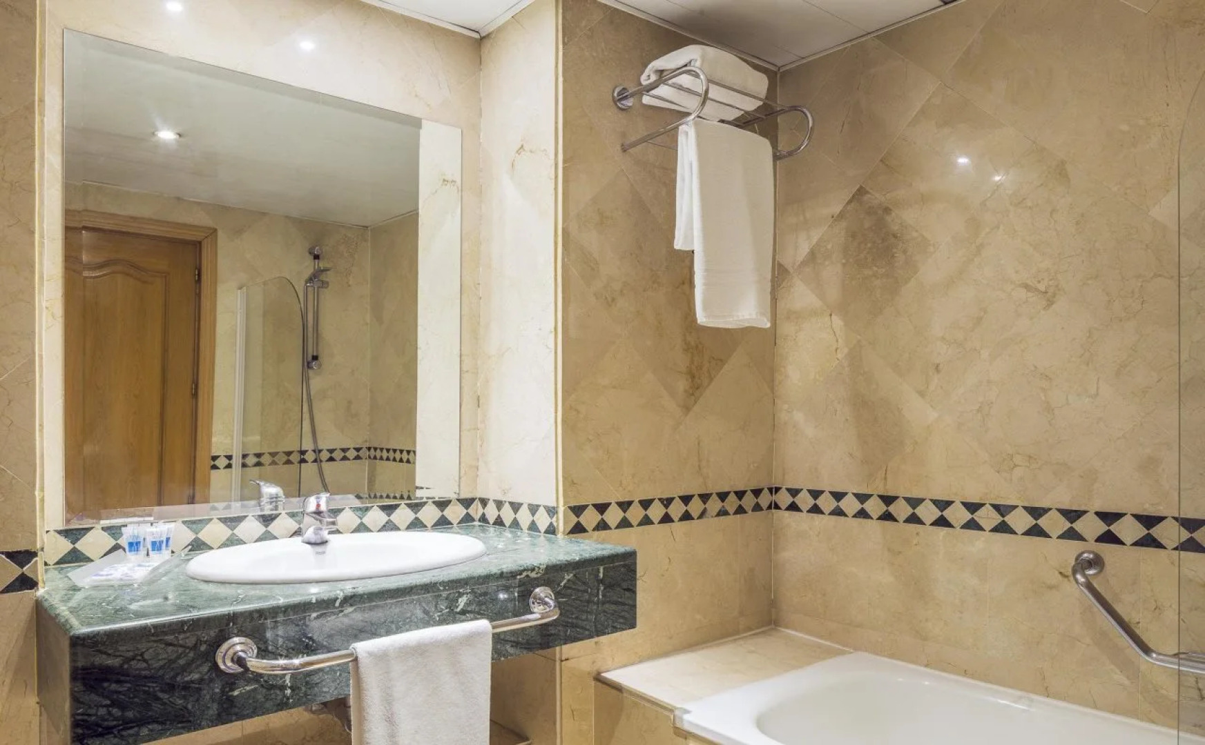 Apartamentos Leganitos