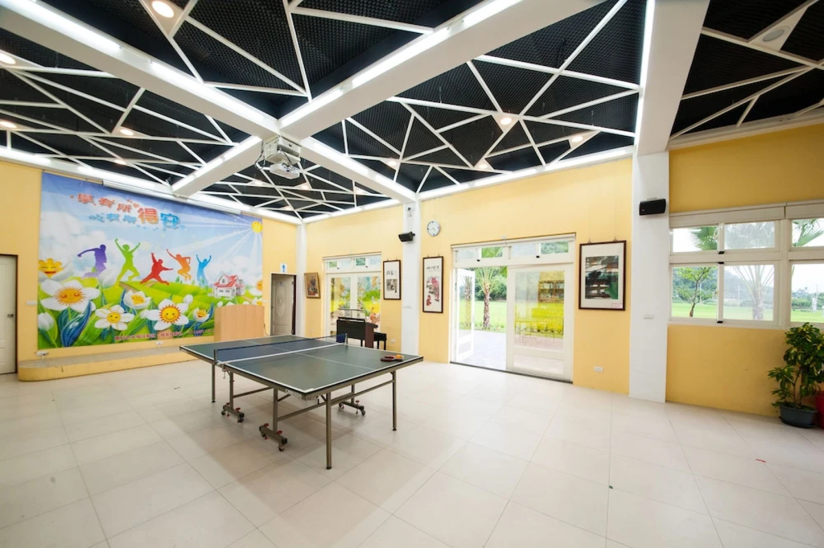 Barefoot And Breakfast