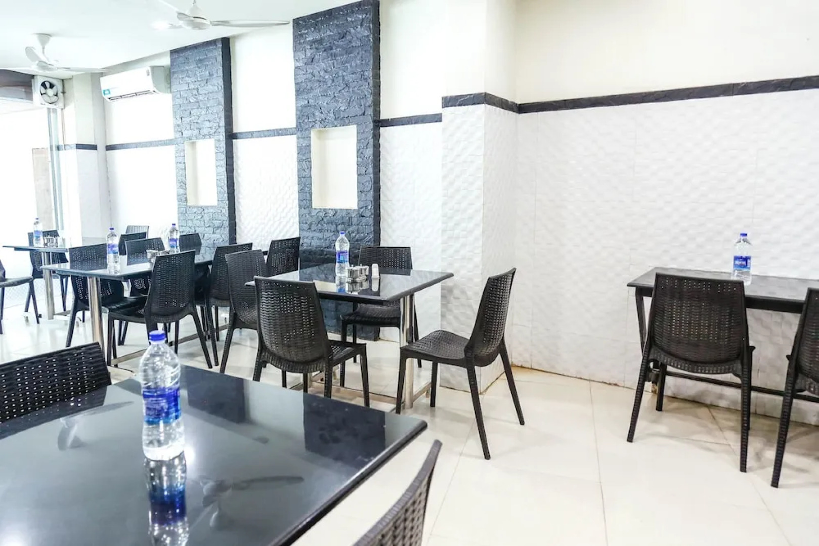 OYO 5692 Stay Inn Residency