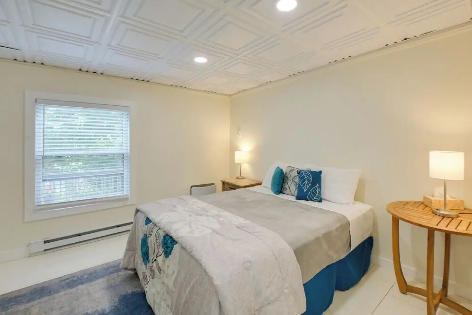 Walk to Harbor: Pet-friendly Apt in Sorrento!