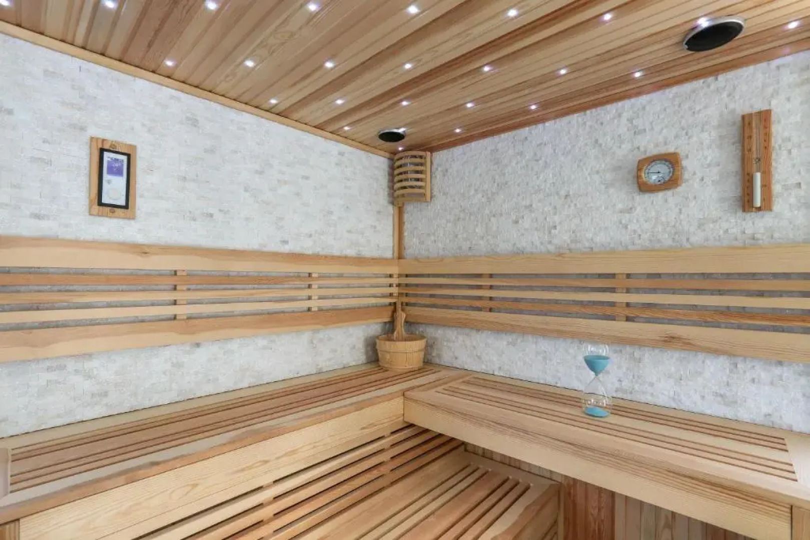 La Perla Bianca Luxury Spa by BarbarHouse