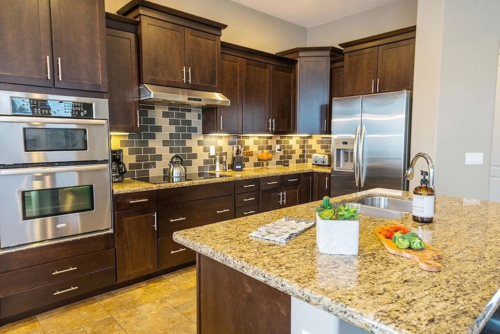 Pueblo Viejo by AvantStay | 5min Drive to Old Town - Sleeps 14