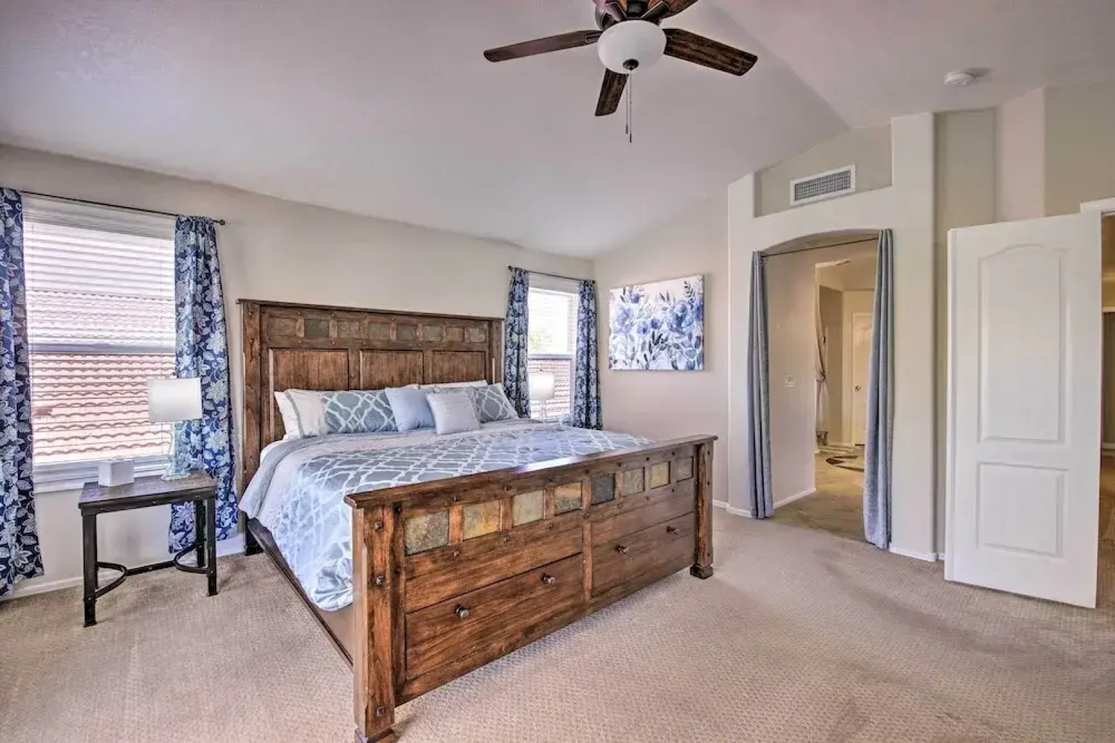 Boat Dock & Pool: Lakefront Glendale Getaway!