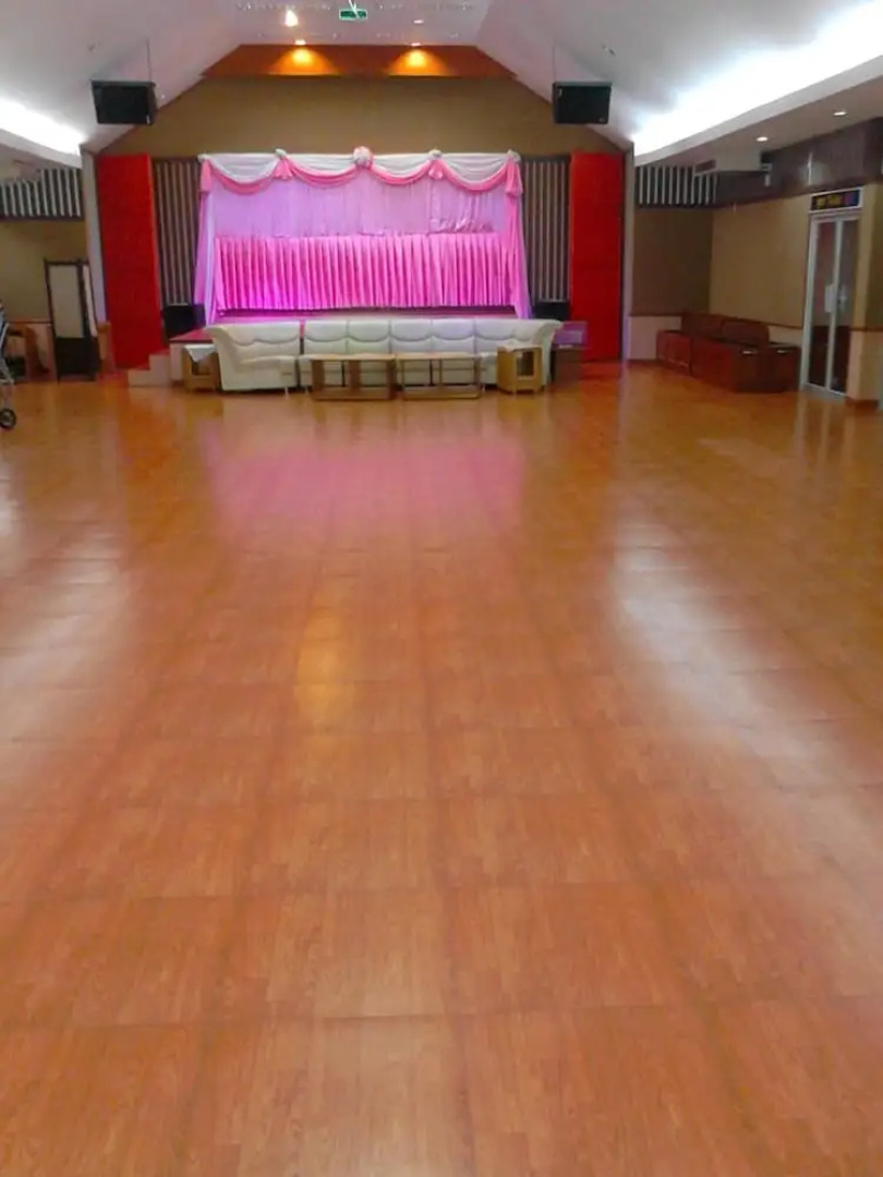Sakol Grand Palace Hotel