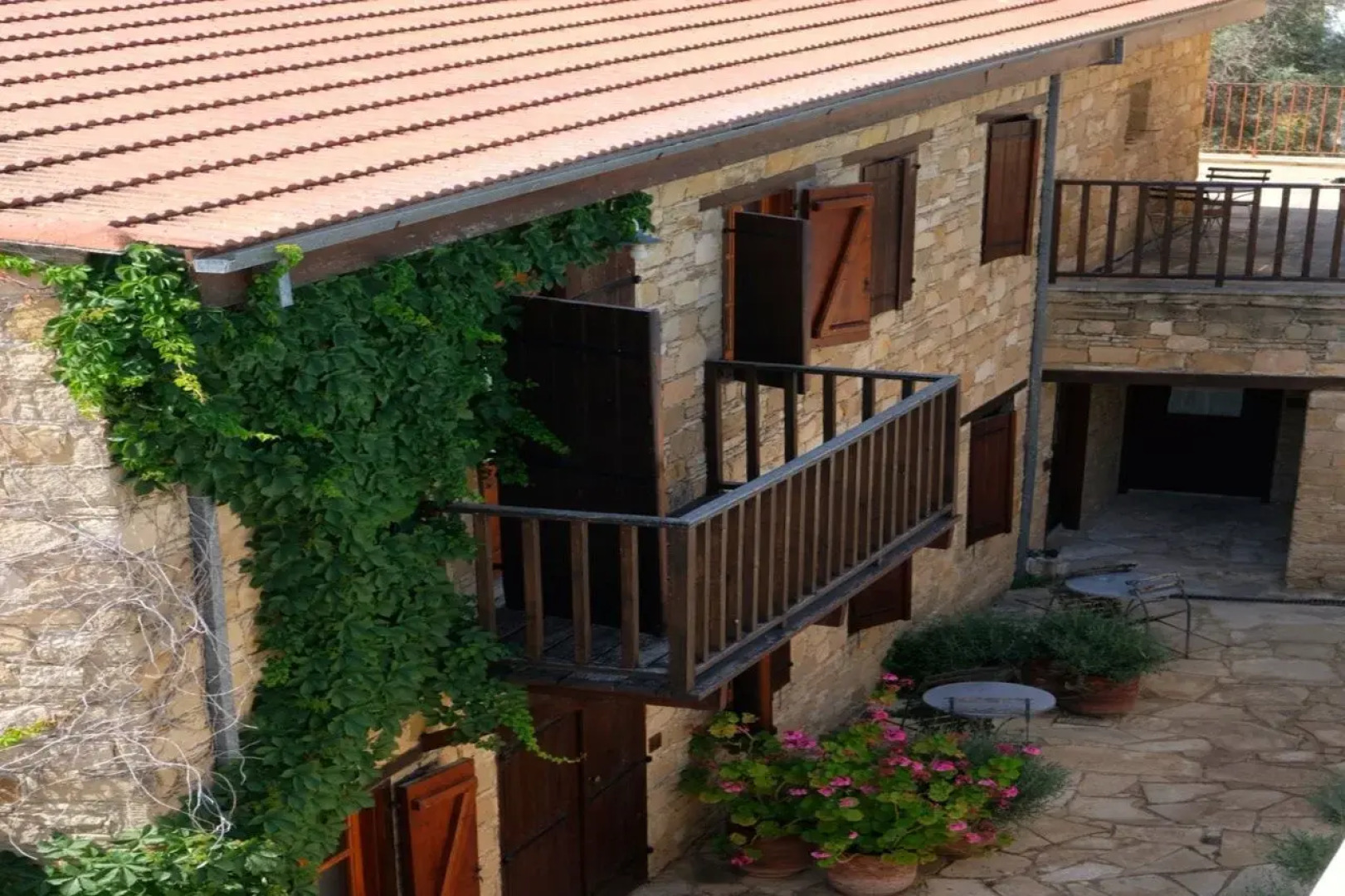 Eveleos Country House