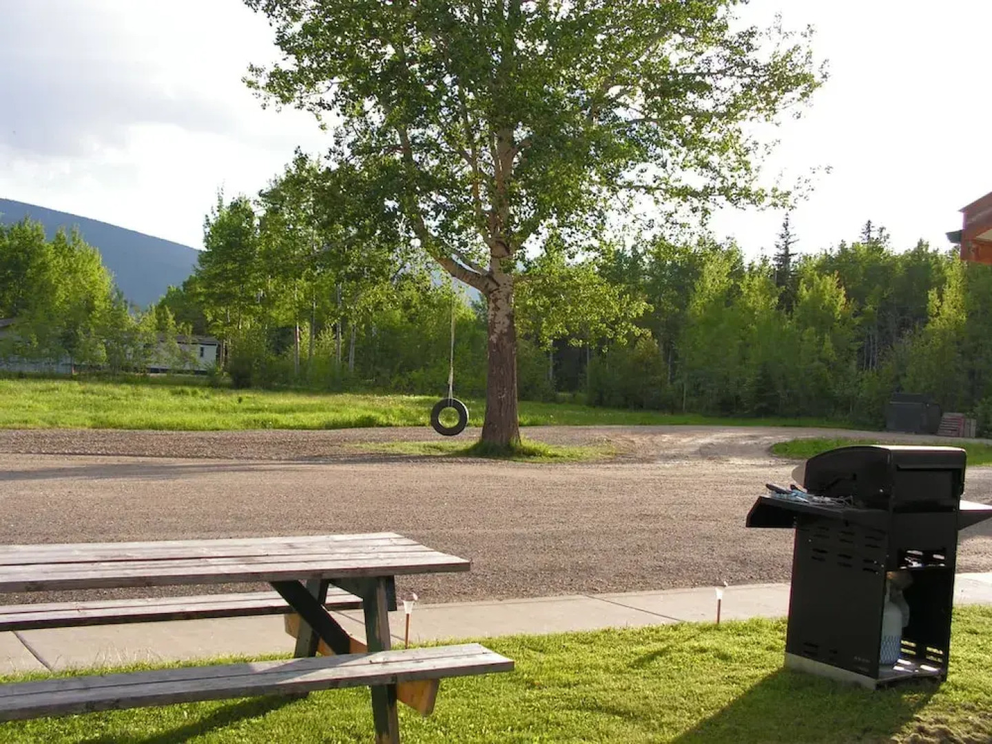 Bell Mountain Motel McBride