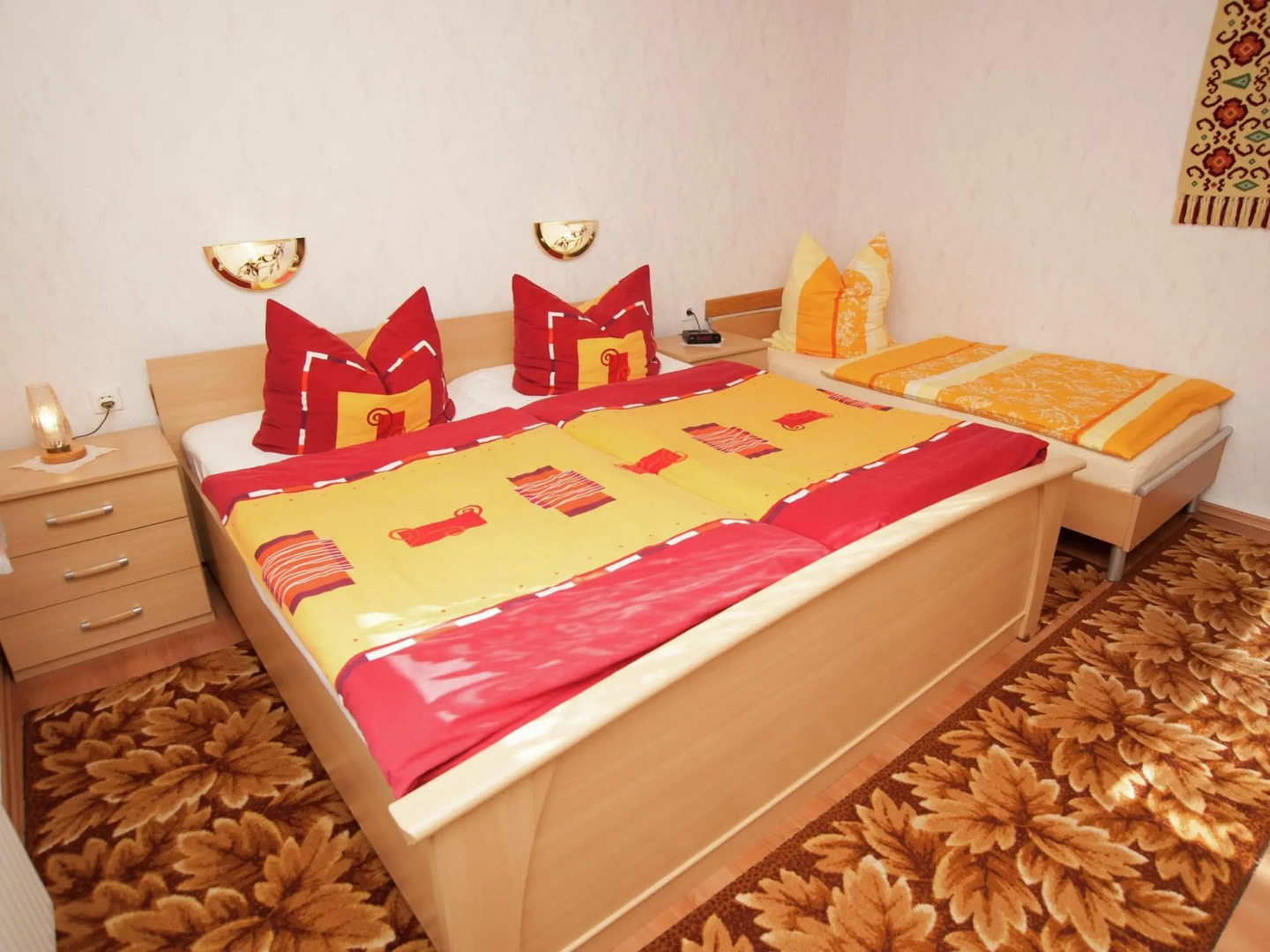 Quiet Cottage Near Trails