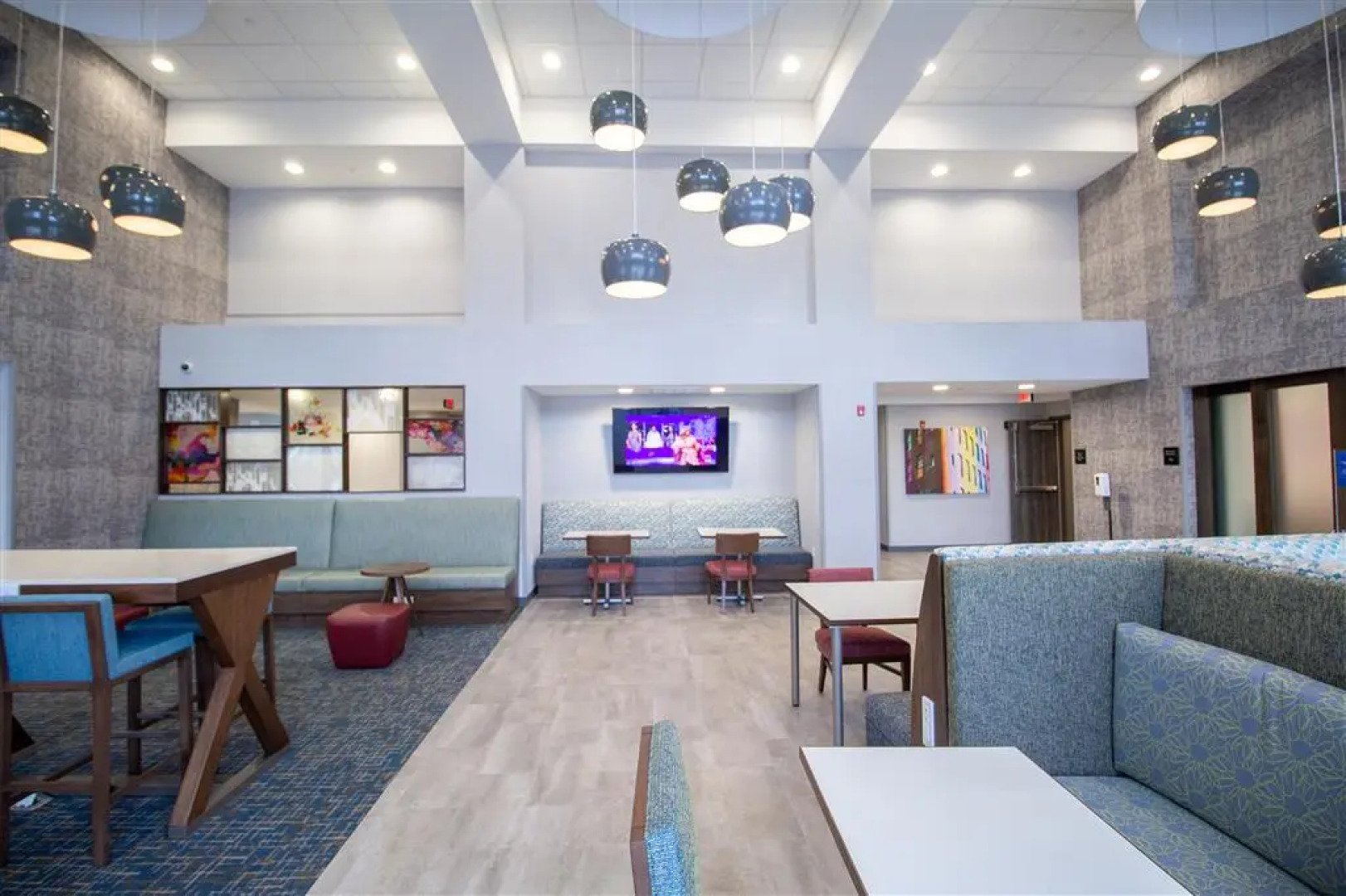 Hampton Inn & Suites North Attleboro