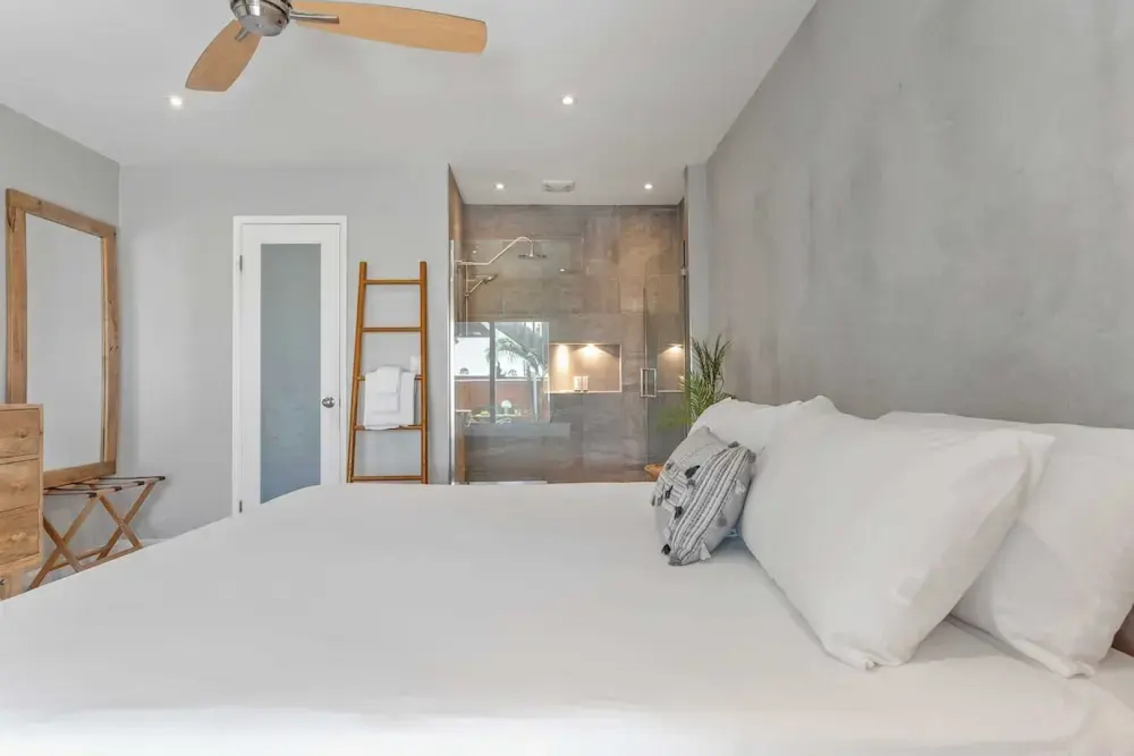 El Camino Surfhouse A by Avantstay Surfside Escape, Walk to Trestles Beach