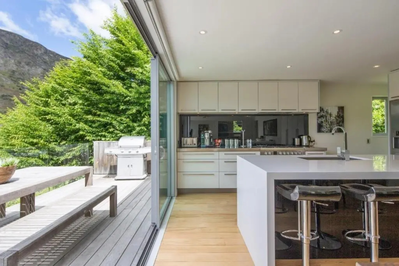 Riverview Retreat Holiday Home By Majordomo