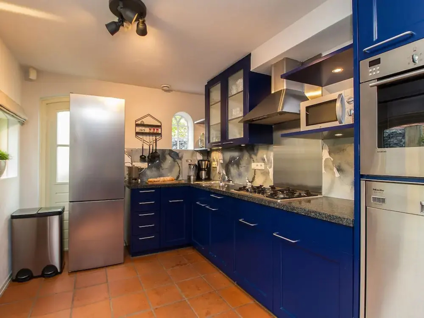 Beautiful Holiday Farm in Holten With hot tub and Sauna