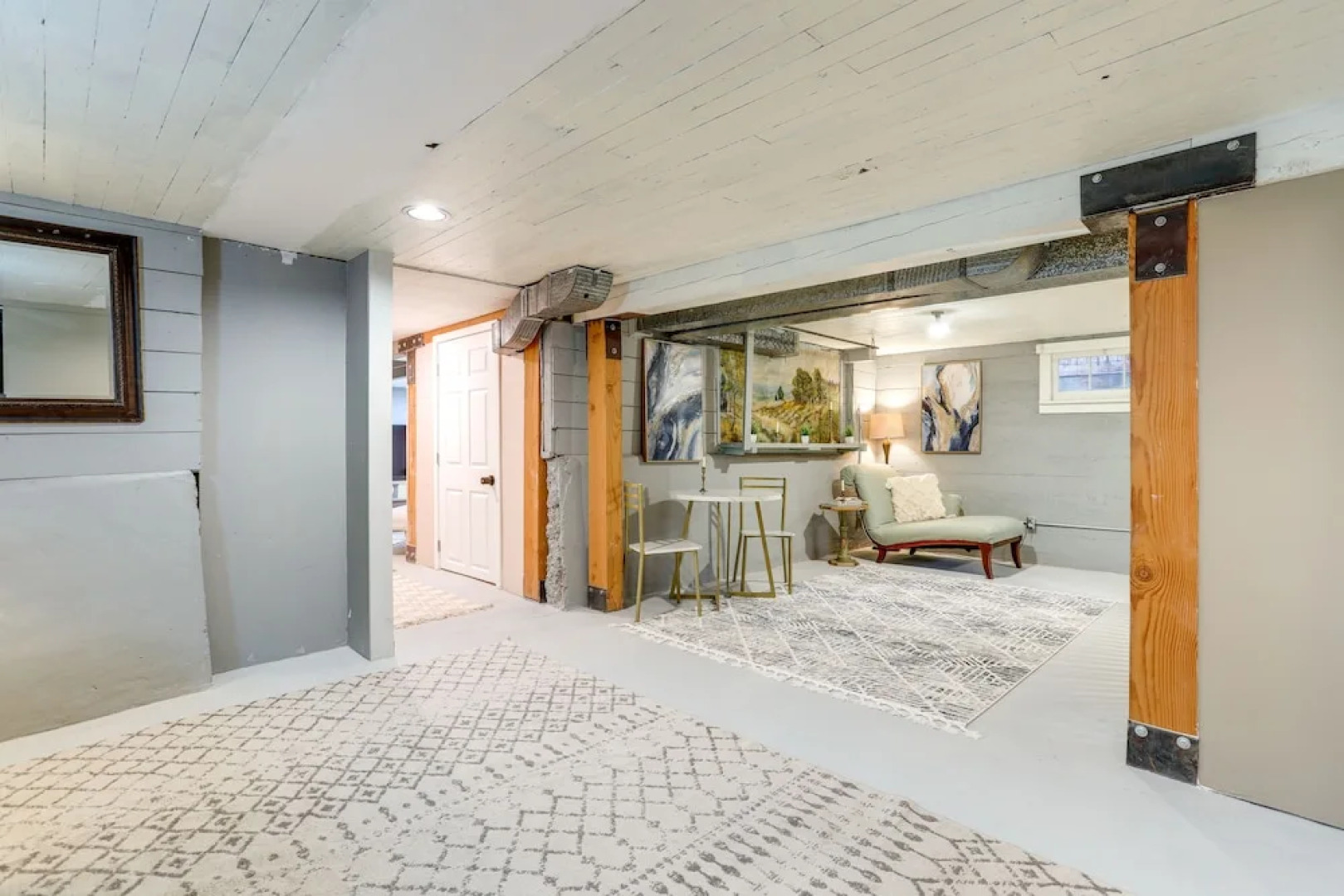 Quaint Studio w/ Sauna: 5 Mi to Space Needle