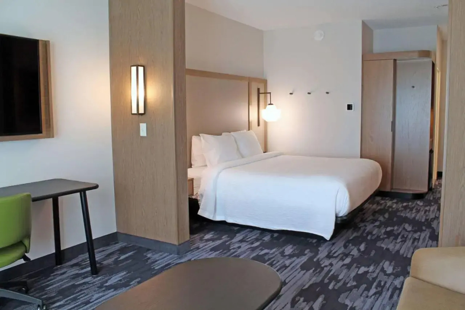 Holiday Inn Express & Suites St. Louis South - I-55