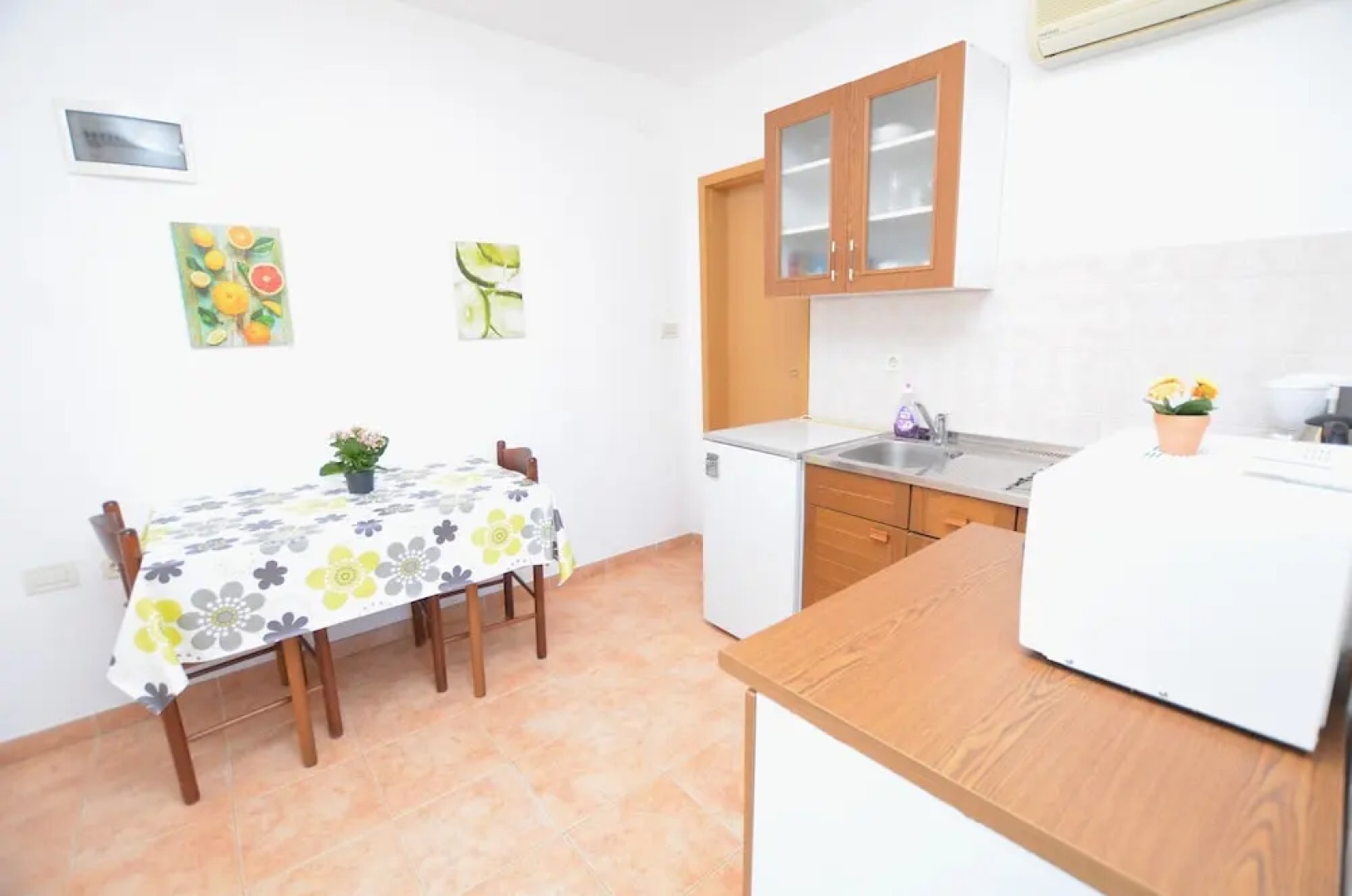Apartments and Room Marija