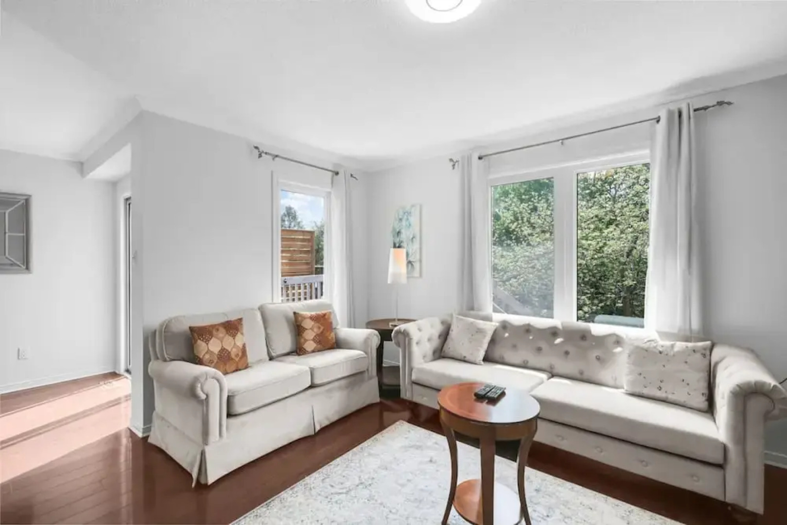 Newly Renovated 3BR in Whitby Family-friendly