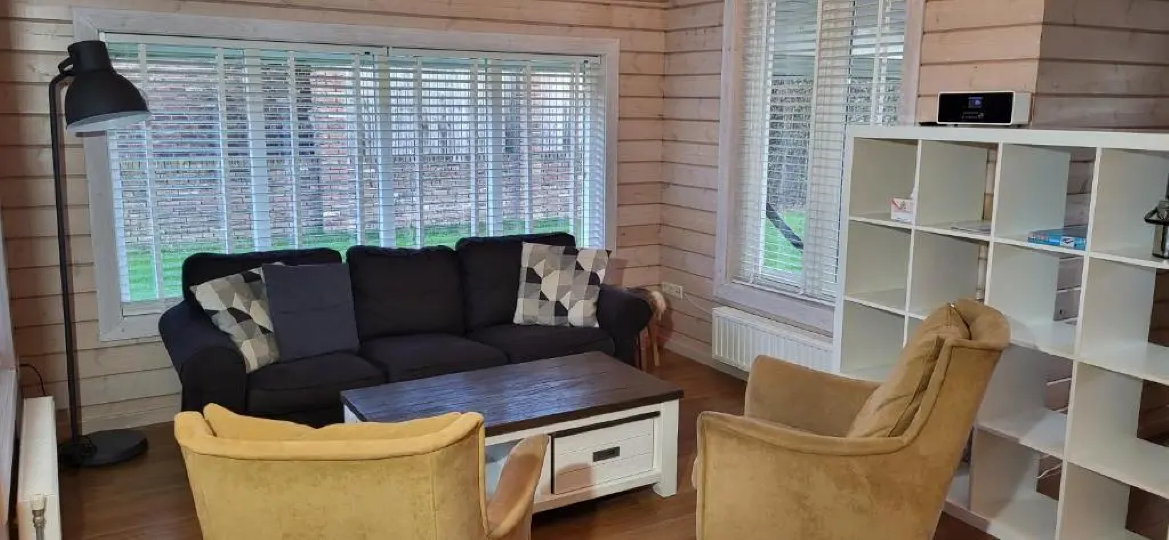 The Black House - Luxurious Holiday Villa Zeewolde