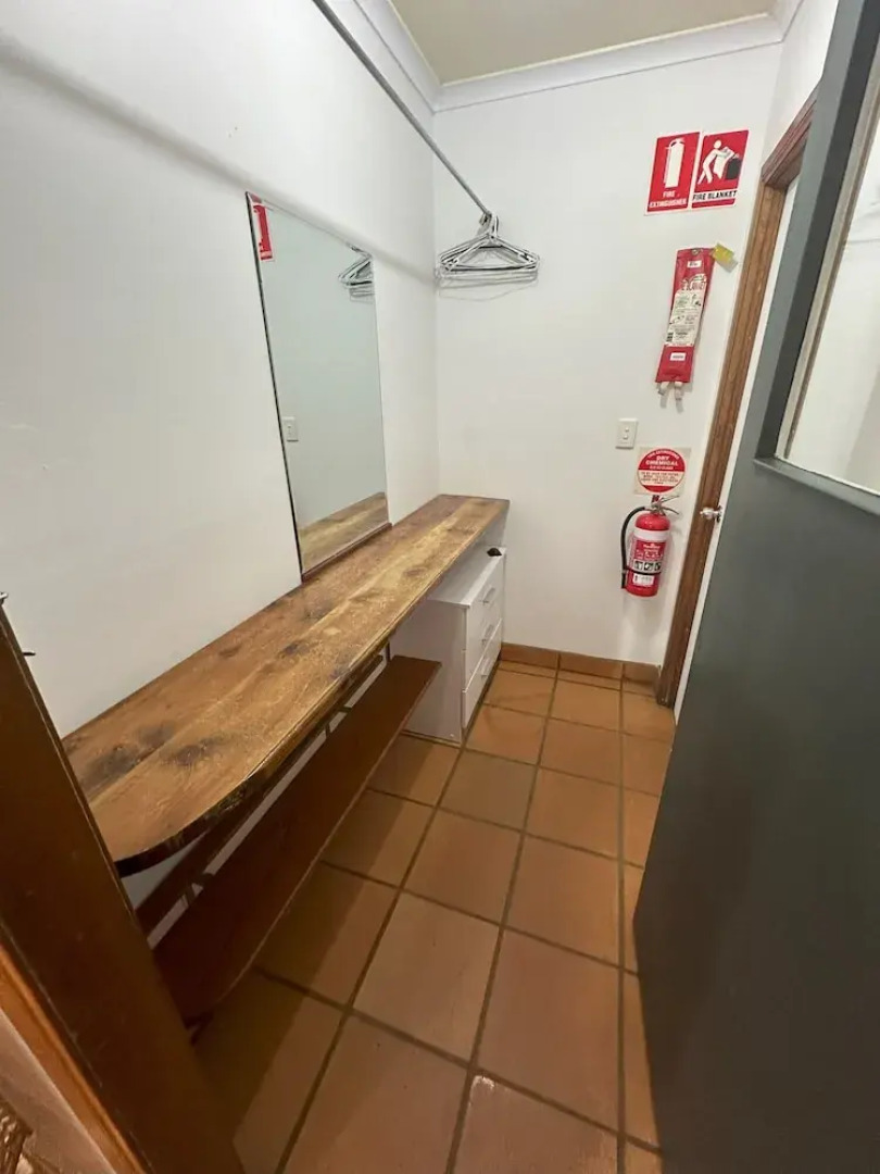 1770 Holiday Village