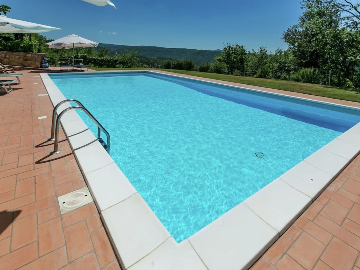 Modern Farmhouse in Ficulle with Swimming Pool