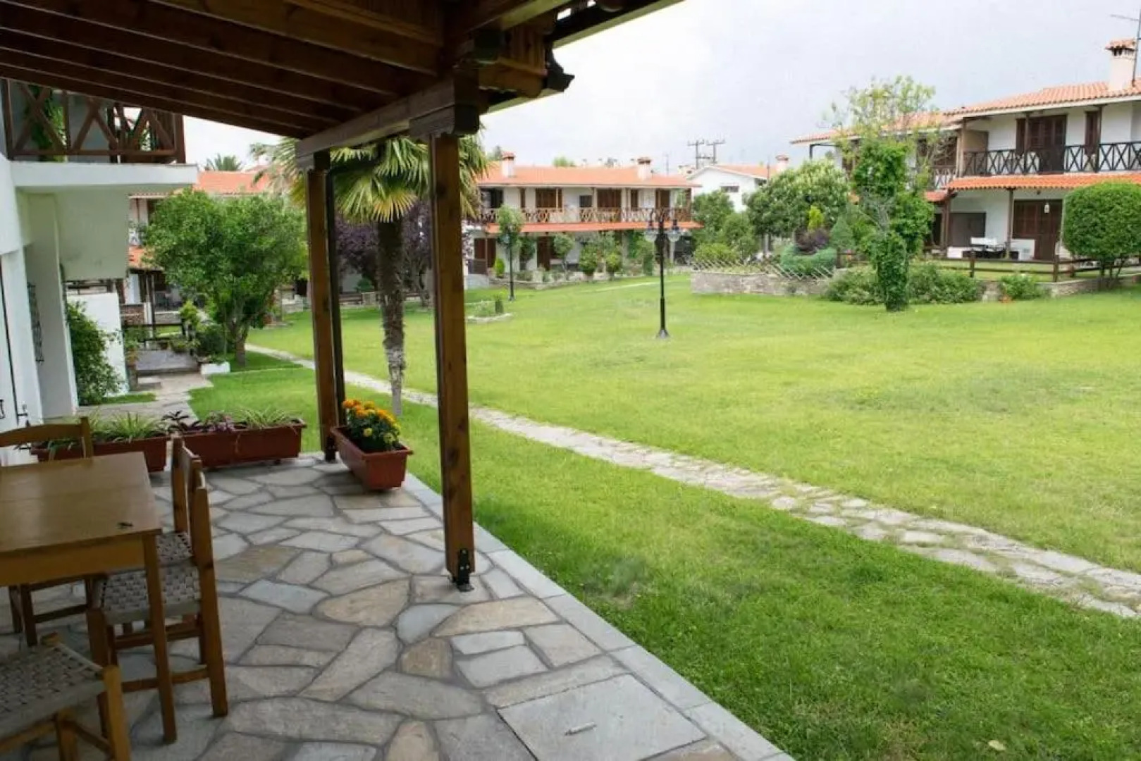 "The red kitchen" family house at kalyves