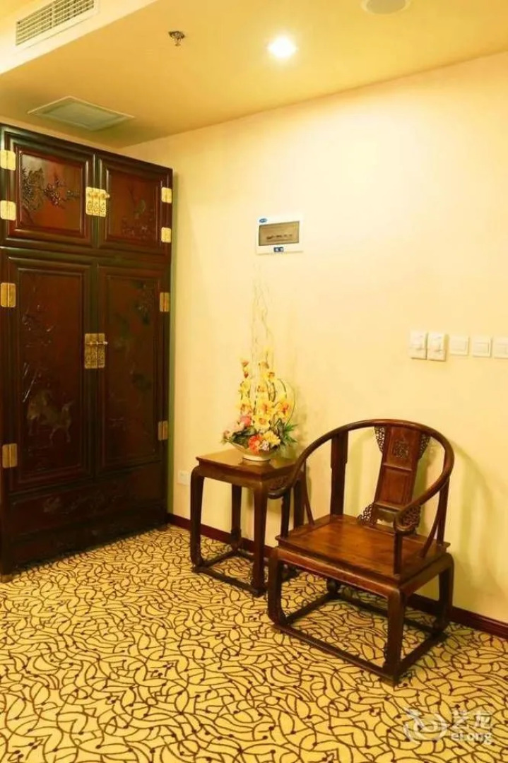 Qingdao Zhongyang Business Hotel