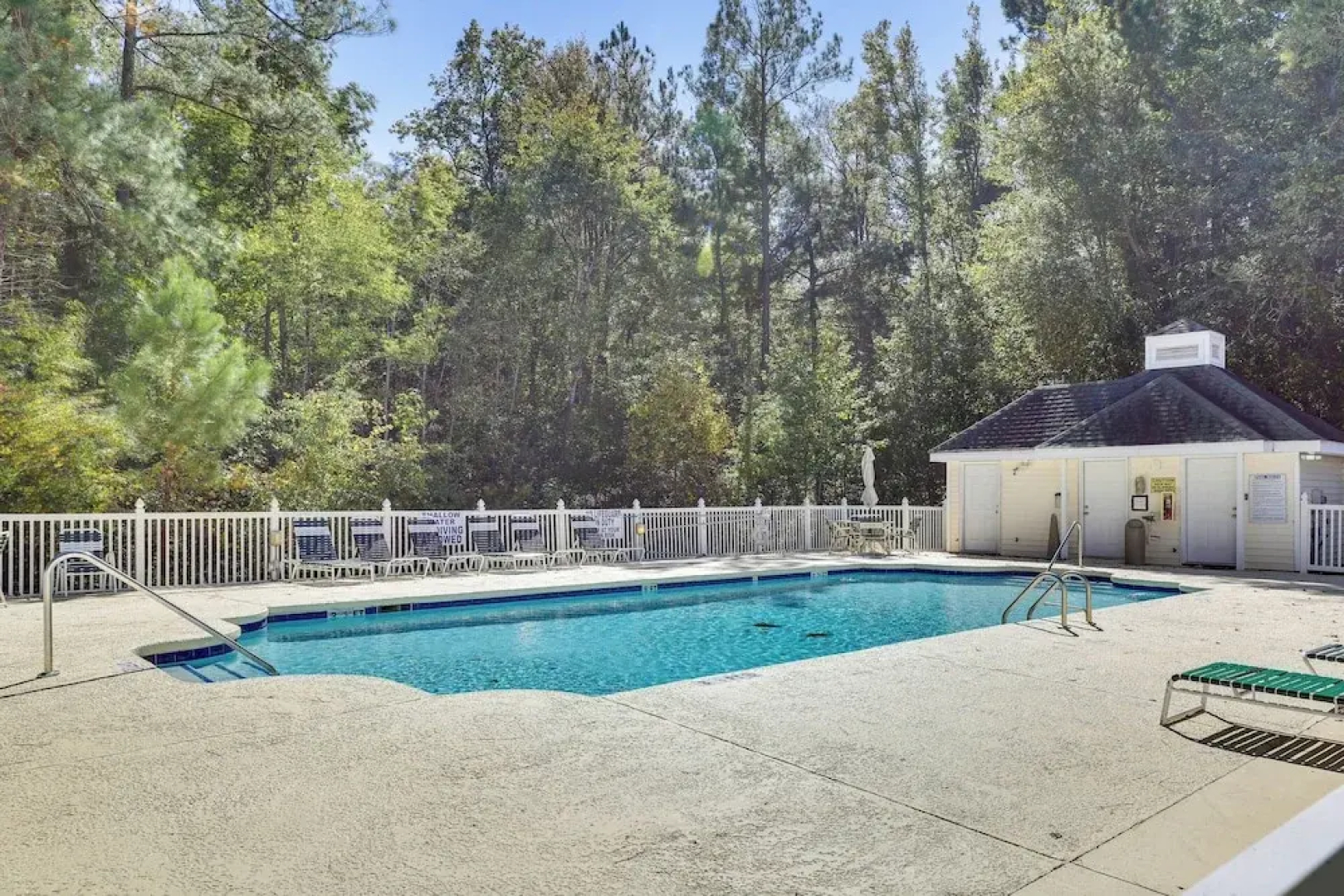 Community Perks & Golf Course Views: Longs Condo