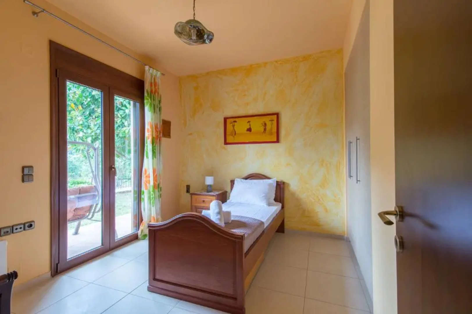 Heraklion Comfy House with Mountain View