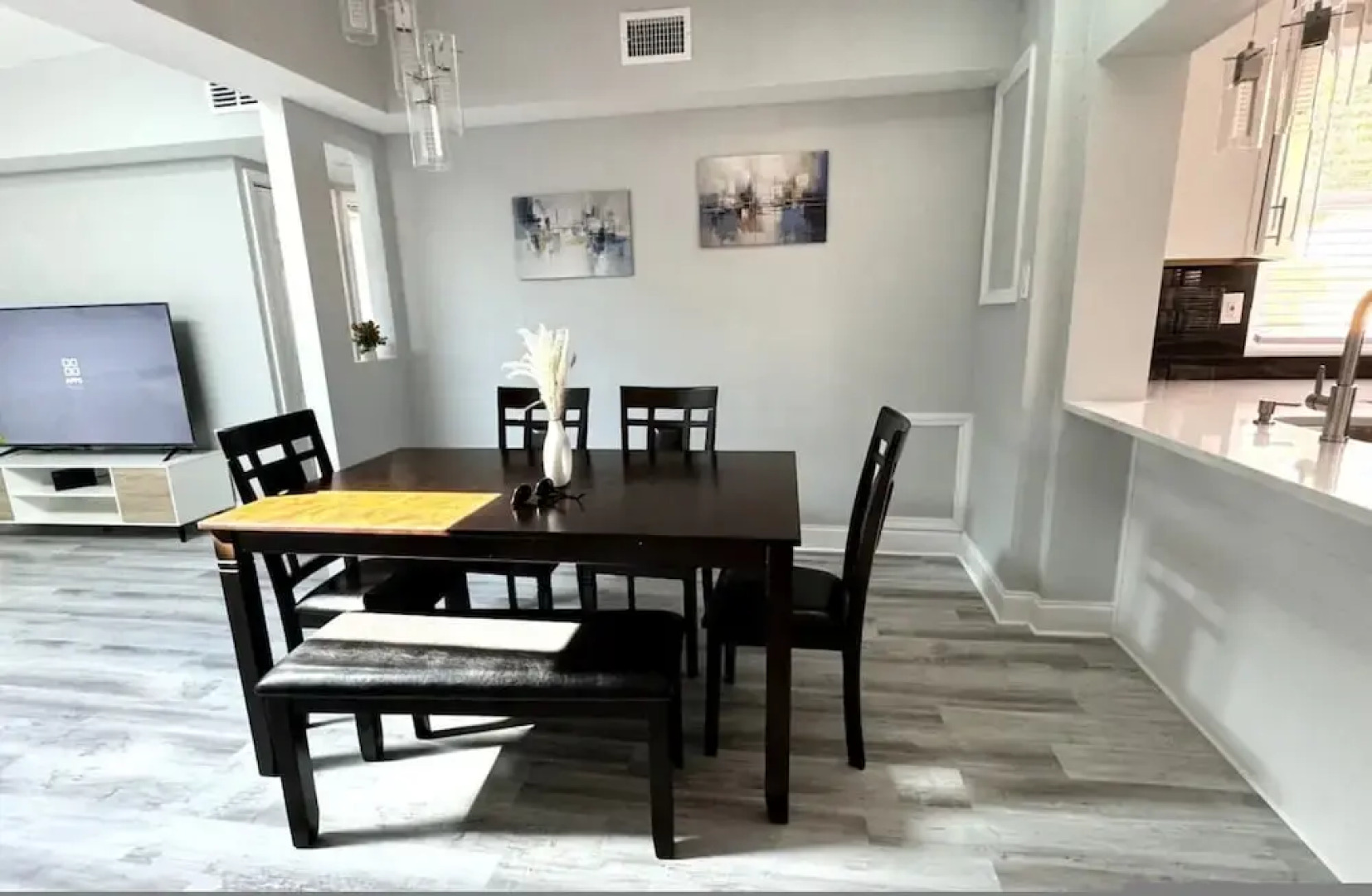 New Fresh House in Seminole Close to Beach