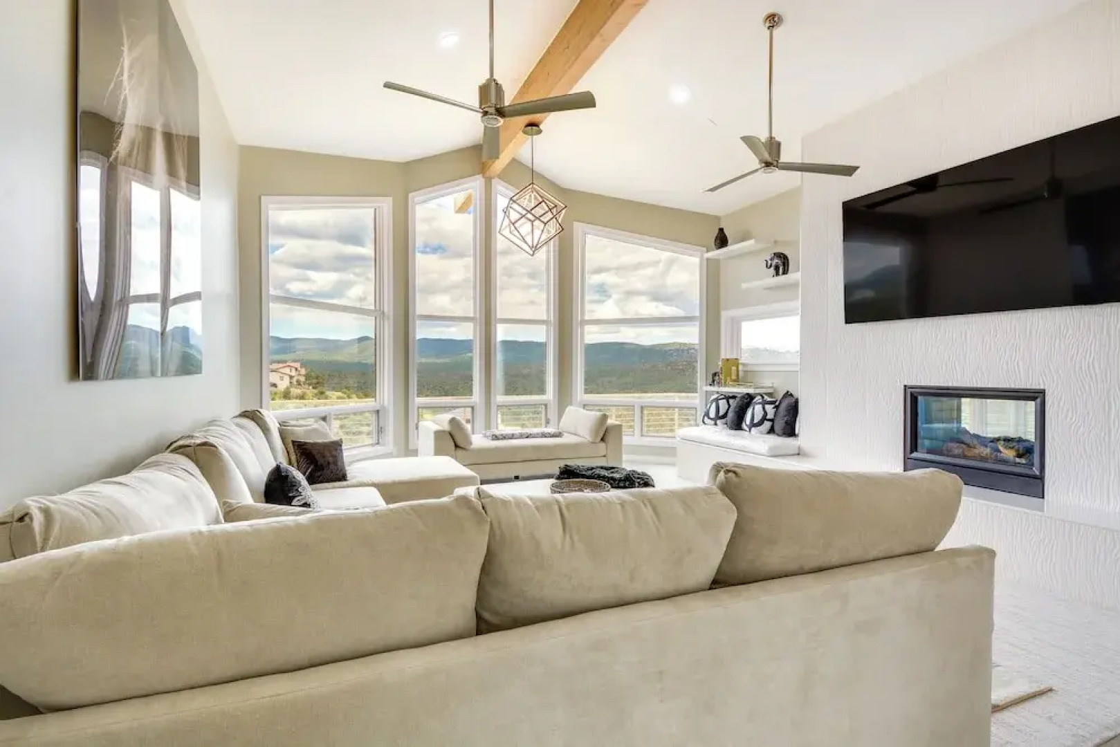 Prescott Gem: Hot Tub & Mtn Views, 7 Mi to Dtwn