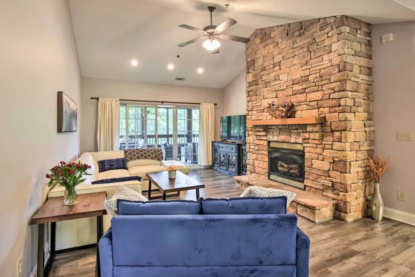Sunny Clayton Condo on Kingwood Golf Course!