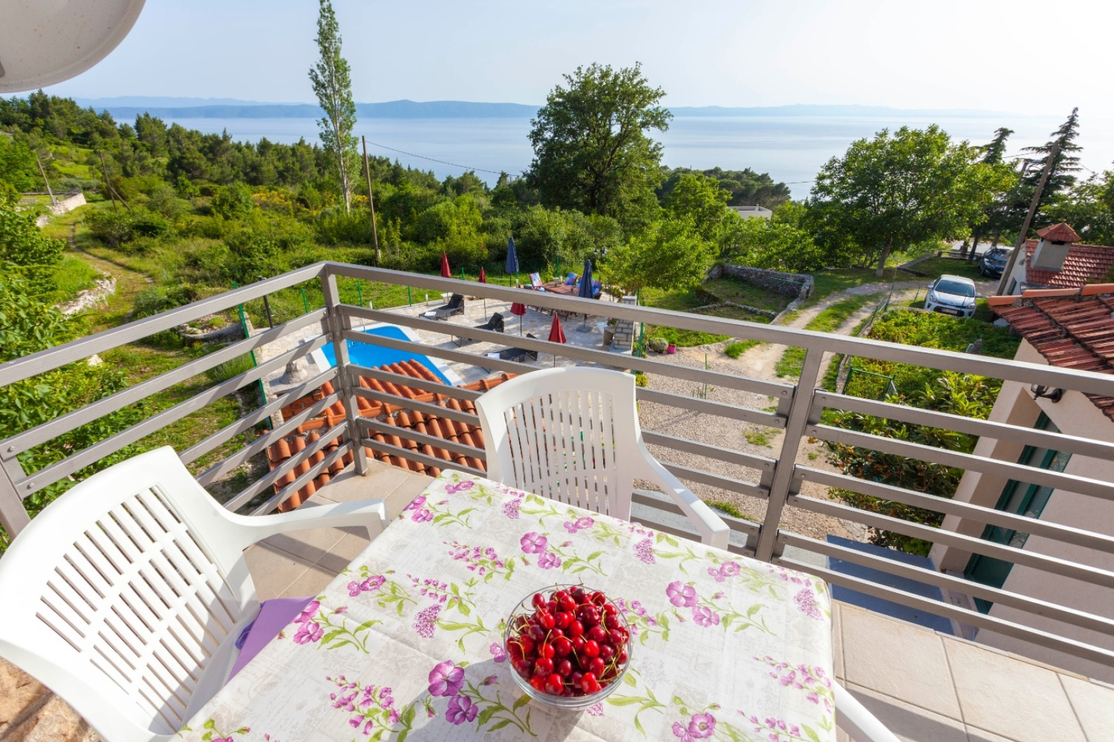 Holiday house Tonci - comfortable & surrounded by nature: Tucepi, Riviera Makarska