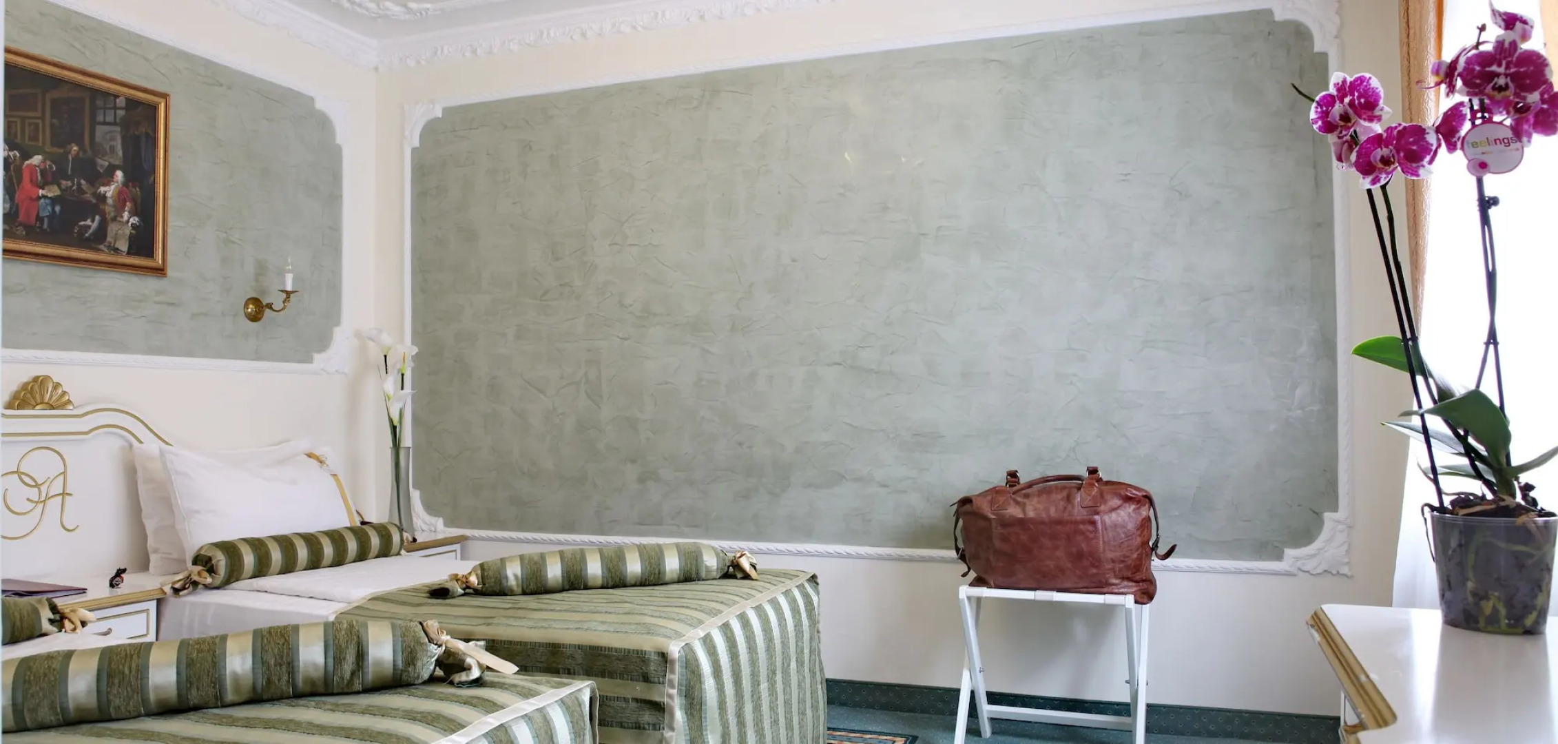 Queen's Astoria Design Hotel