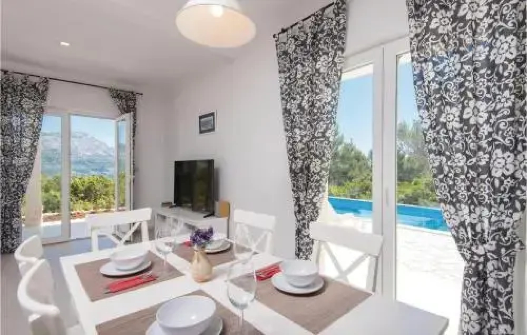 Holiday Home In Zrnovo