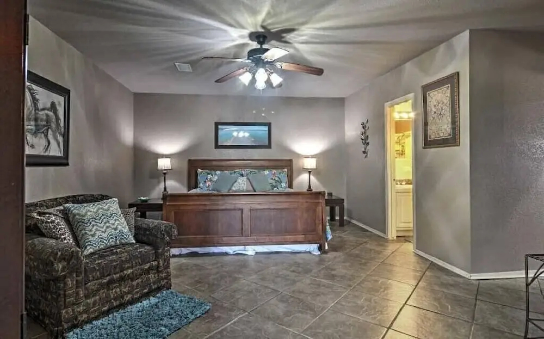 Waterfront Listing - 3 Bedroom 3 Bath on Secluded Private Cove,great Location