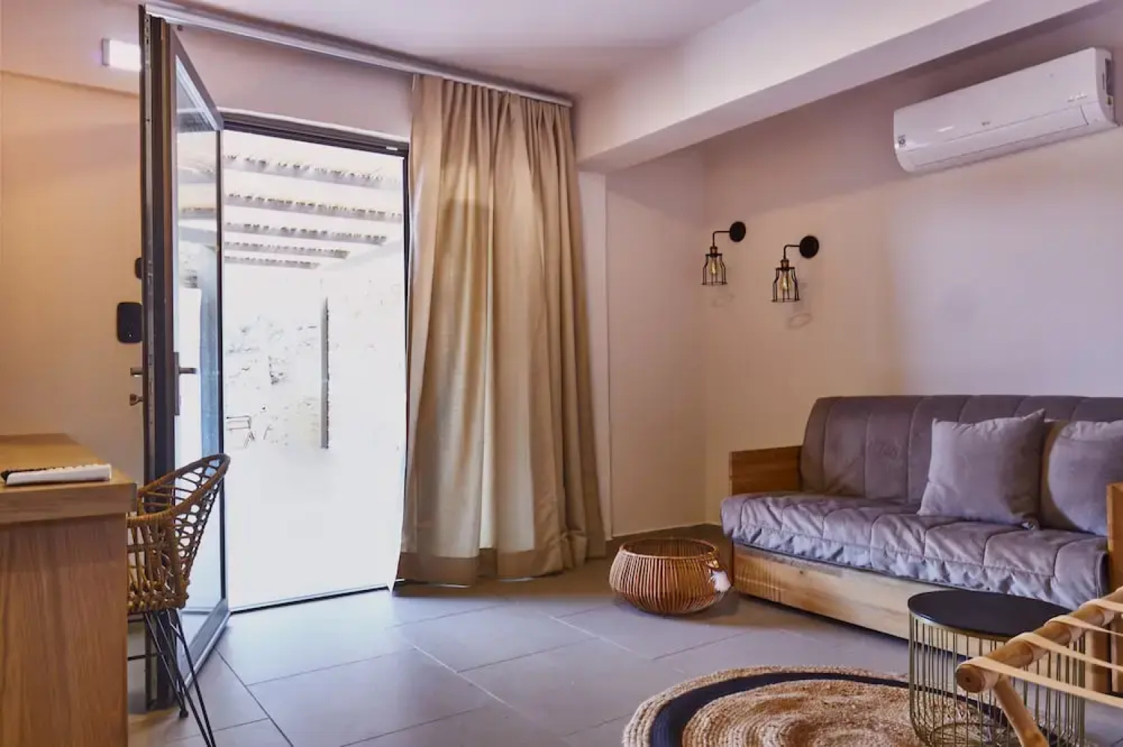 Amal Kythnos Suites