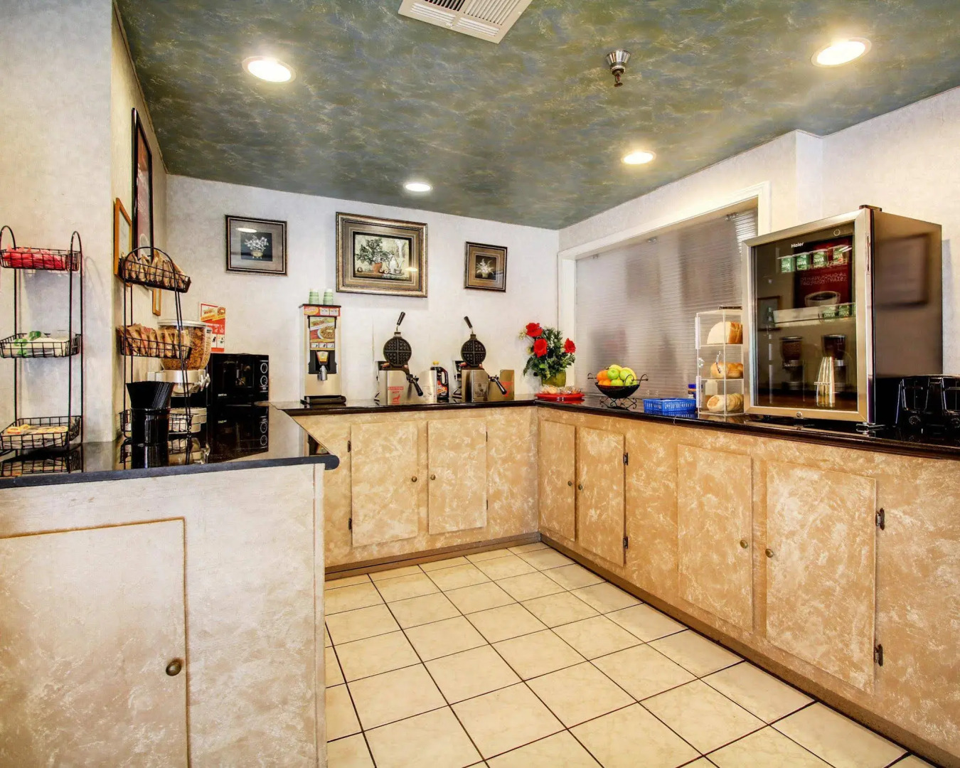 Econo Lodge Inn & Suites Diamondhead