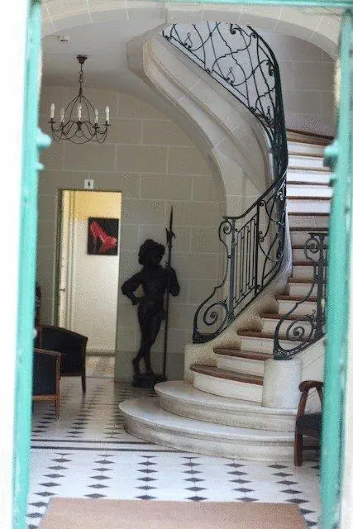 Chateau De Bertichères