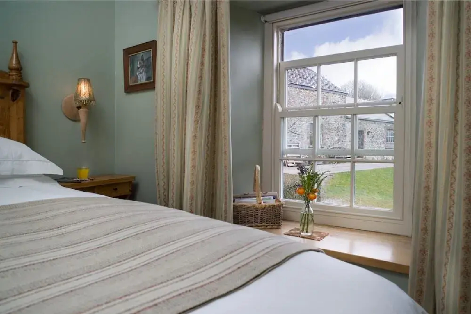 Nantgwynfaen Organic Farm B&B Wales