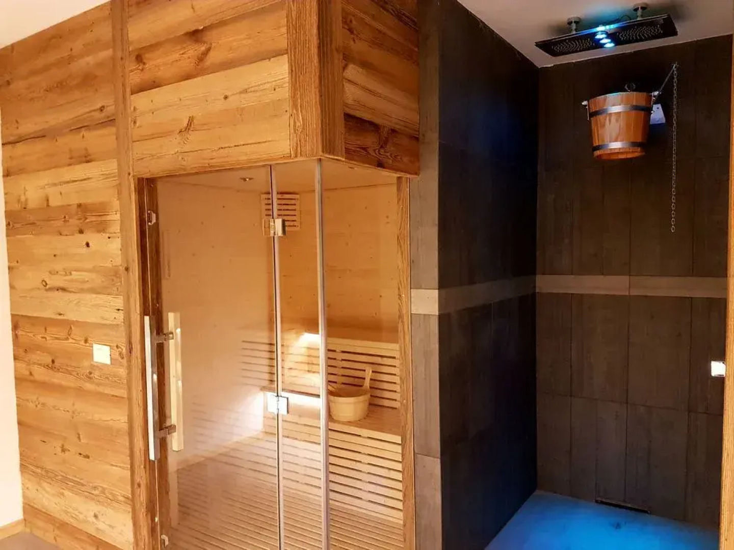 Housemuhlbach Wellness Private Spa Sappada