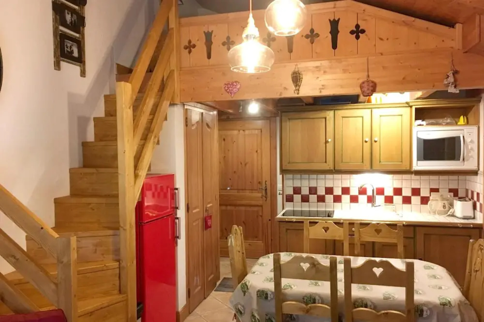 Apartment With 2 Bedrooms in Pralognan-la-vanoise, With Wonderful Moun