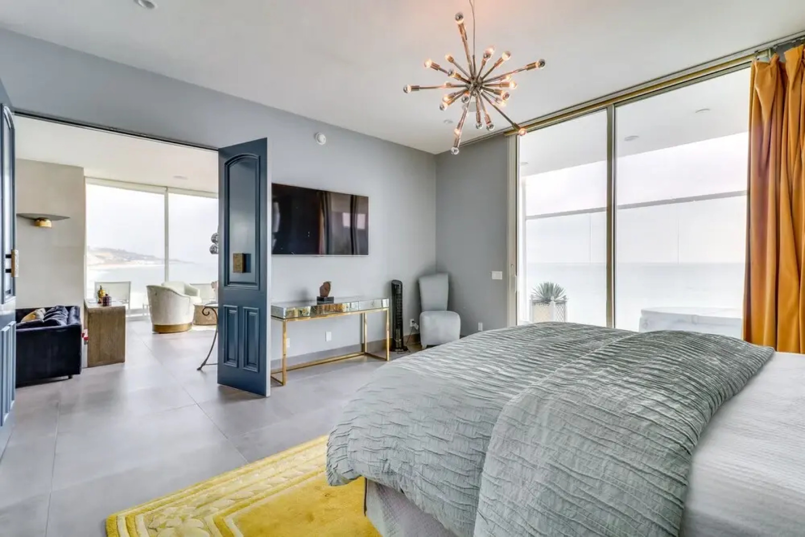 Oceanfront Apartment in Malibu w/ Beach Access!