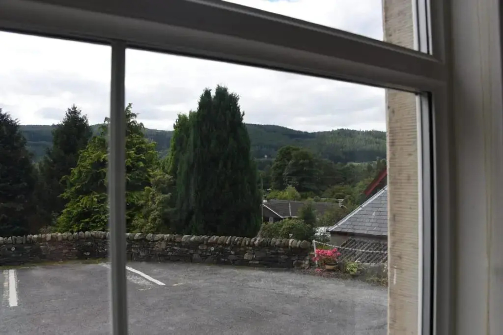 Tigh Na Cloich Hotel